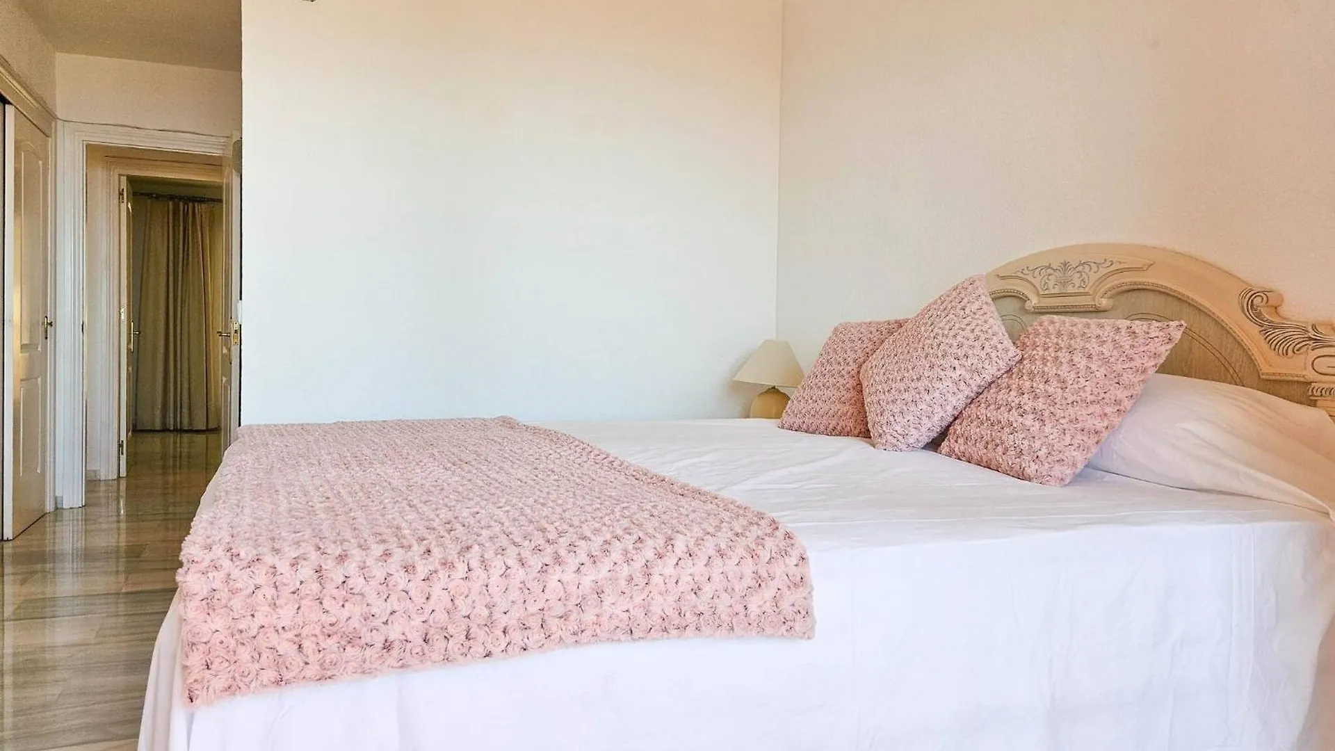 3 Bedroom Penthouse Apartment In Calahonda MIJAS COSTA 0*,