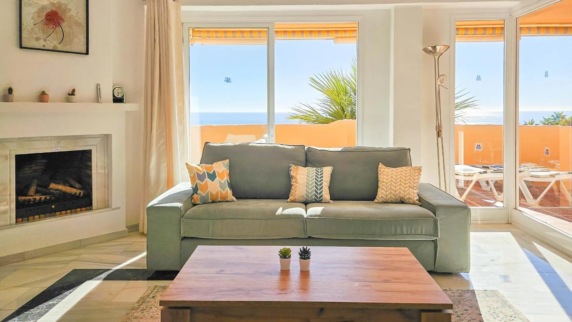 3 Bedroom Penthouse Apartment In Calahonda MIJAS COSTA 0*,  Hiszpania